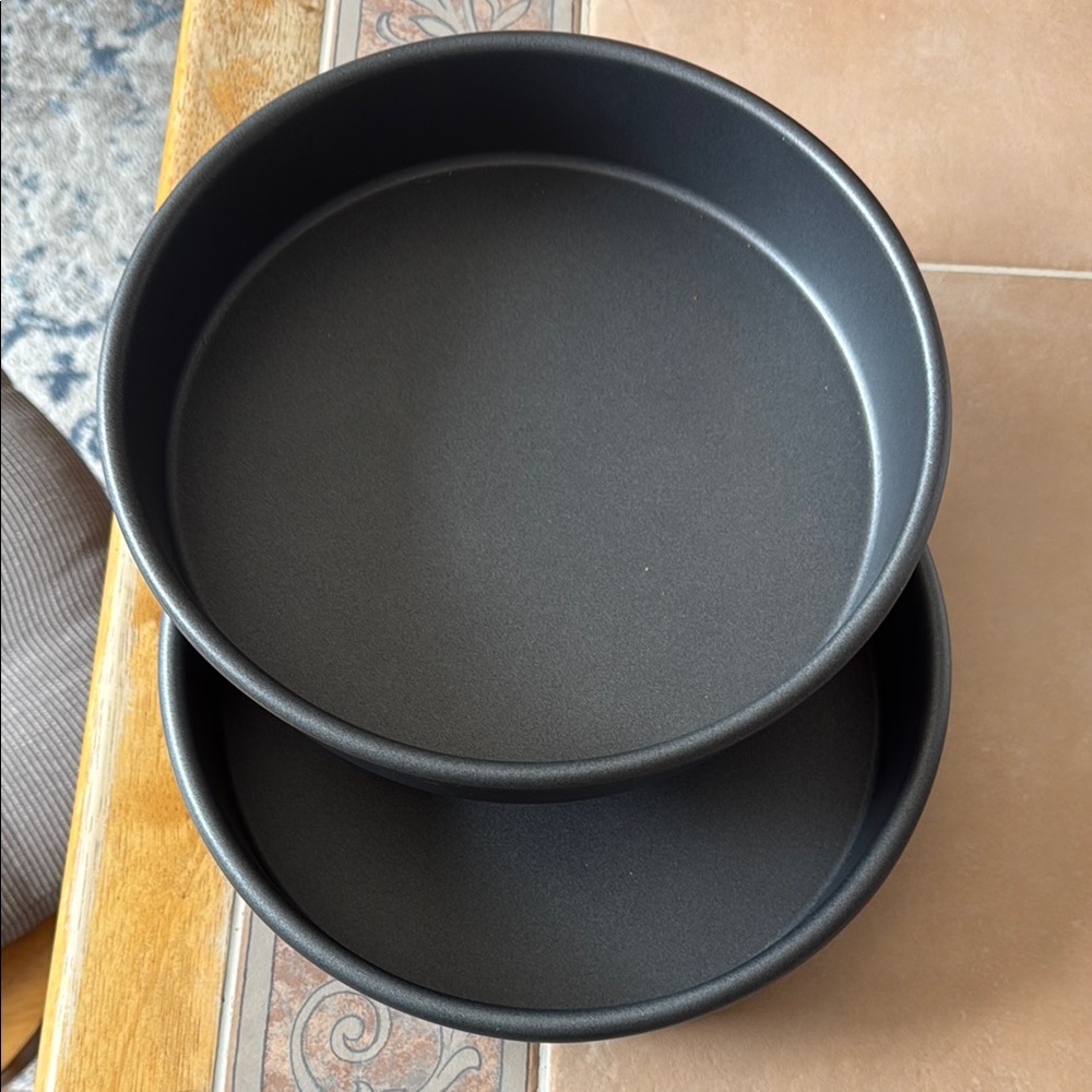 Set of 2 Non-Stick 9” Black Cake Pans